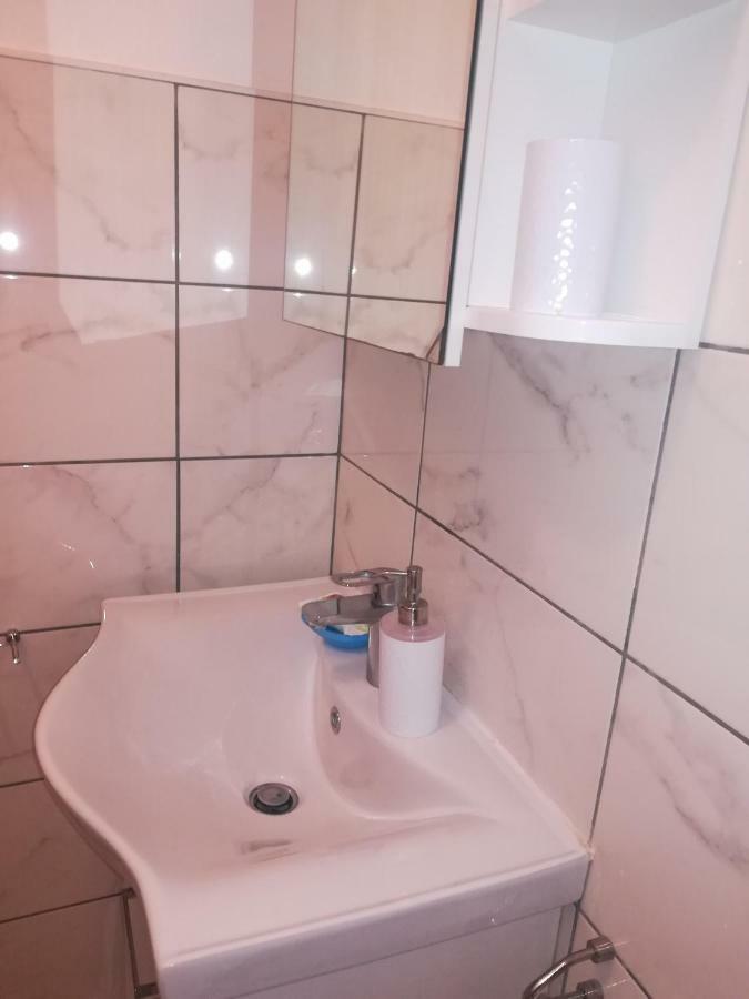 Apartment Matmar Сень Екстер'єр фото